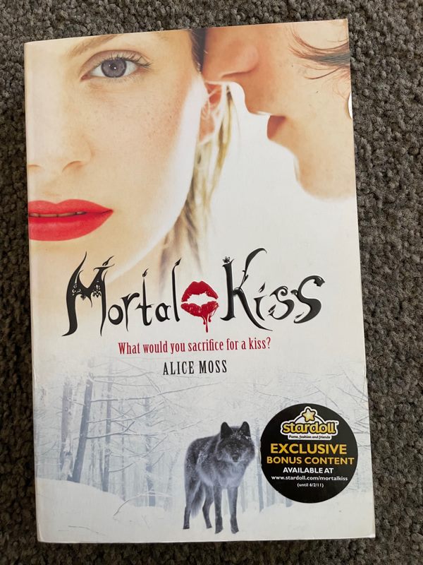 Mortal Kiss - Alice Moss