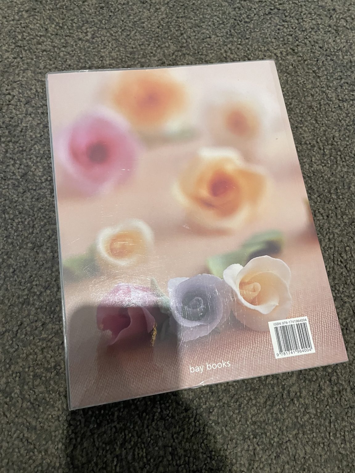 The Essential Guide to Cake Decorating - Bay Books