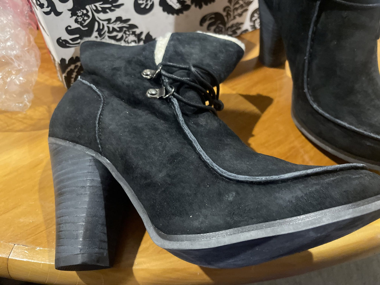 Zola Lamont Black Suede Size 40 Boots