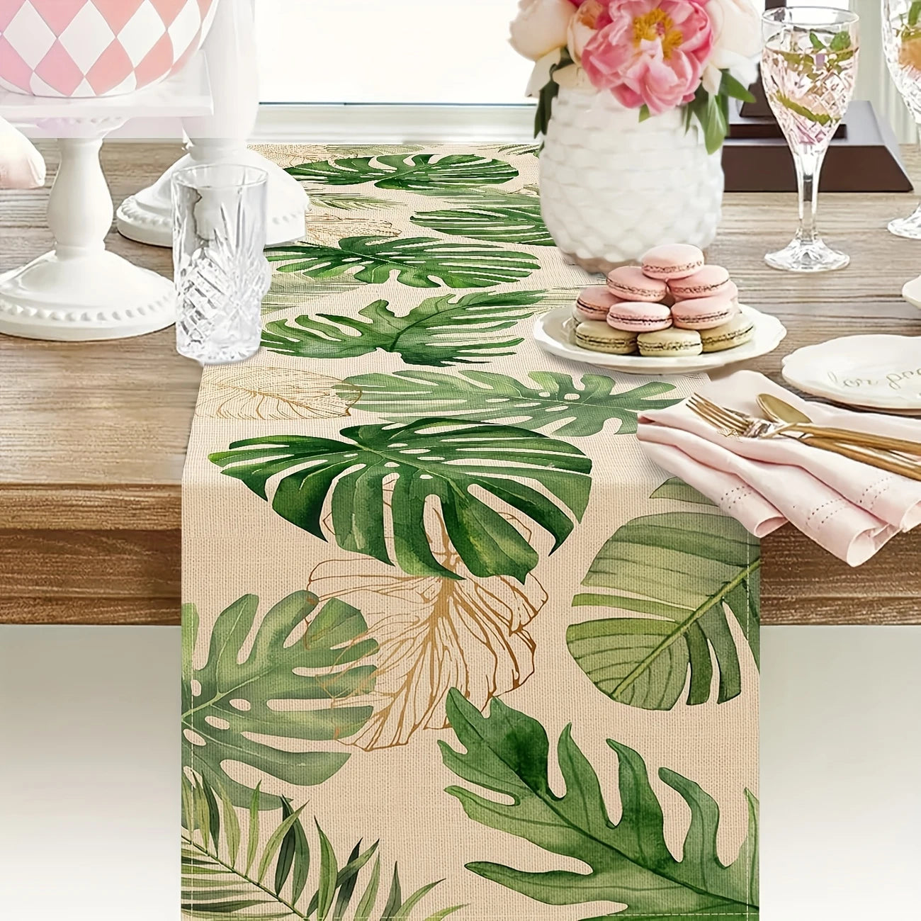 Tropical Palms 0.33m x 1.8m Table Runner