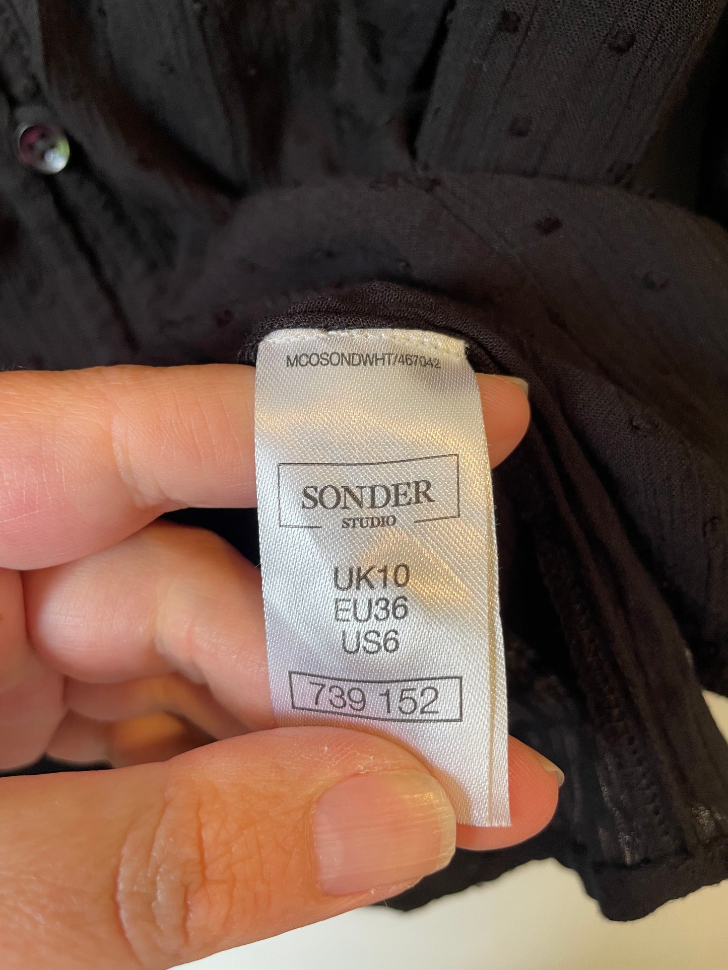 *B. New Cut Label Branded Clothing Clearance* SONDER STUDIO Size 10 Viscose Top with Cotton Lace
