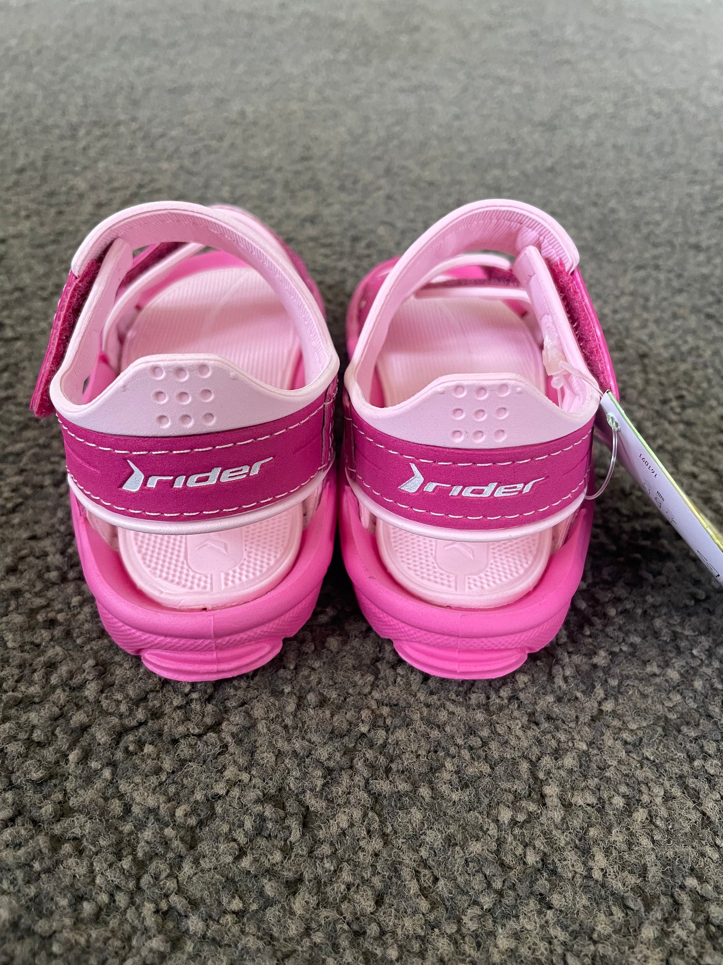 RIDER SANDALS Size 10 Rider RS2 II Baby Pink/Pink