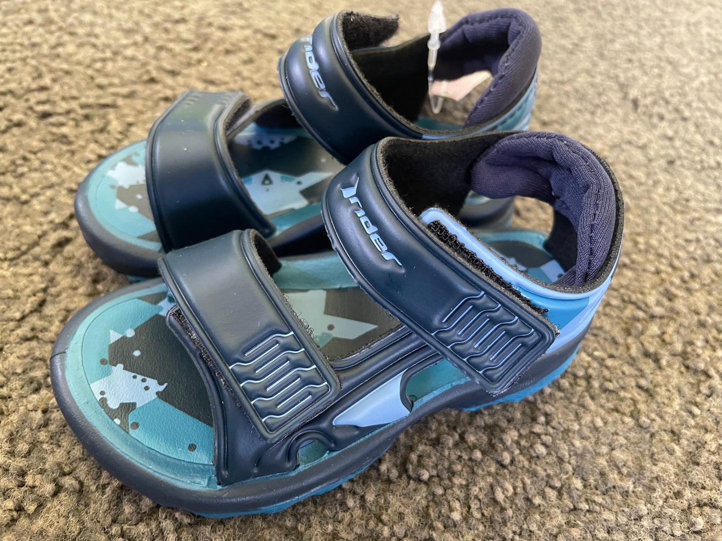 RIDER SANDALS Size 5 Rider K2 Twist V Baby Blue/Blue