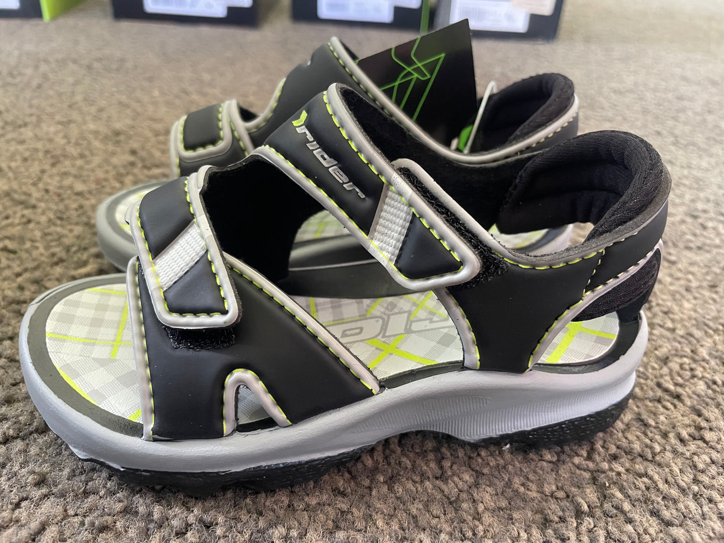 RIDER SANDALS Size 9 Rider K2 Comfort II Baby Black/Grey