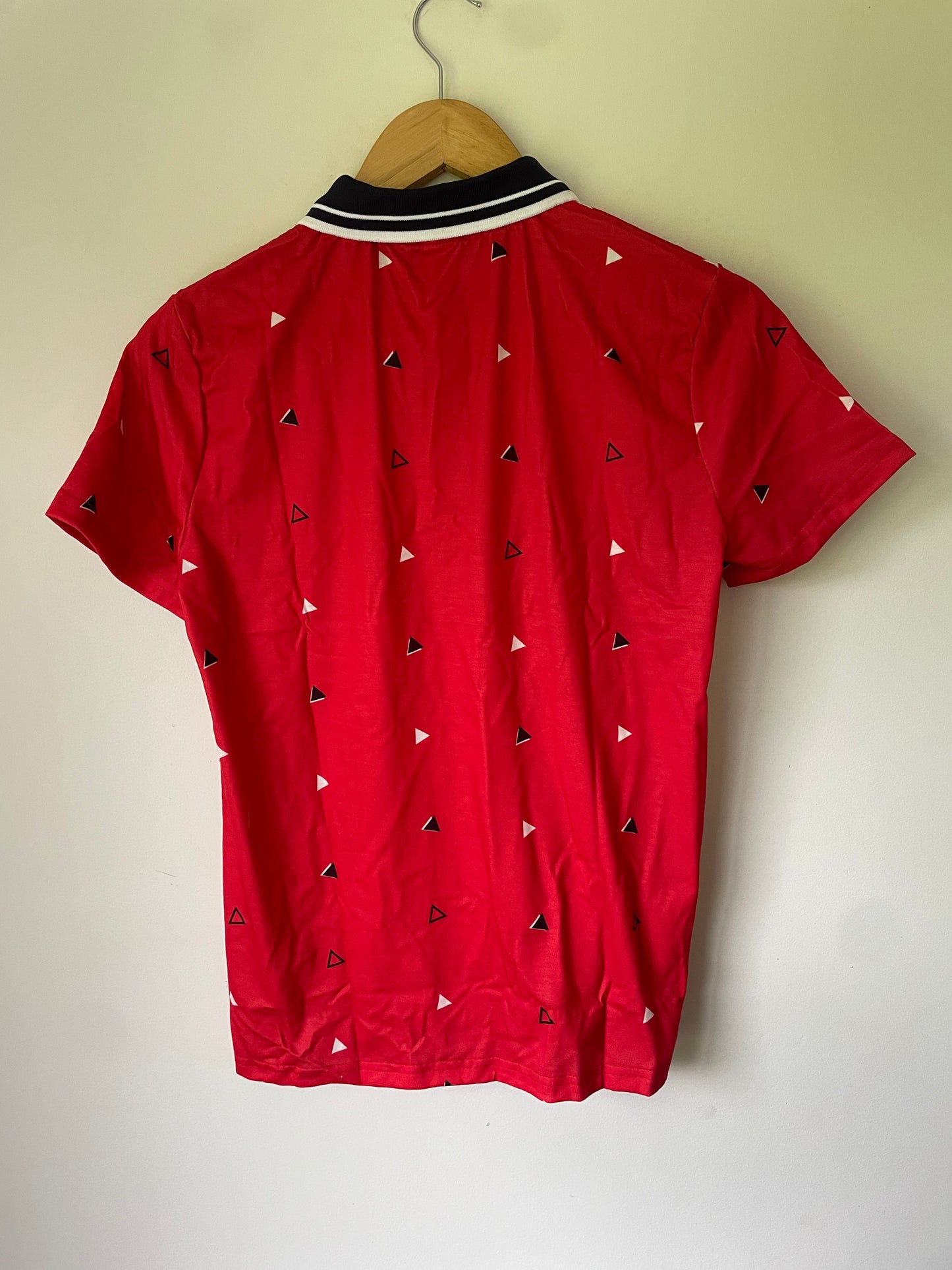 Shein Size 13-14y Red Polo Shirt with Triangular Print and Contrast Collar