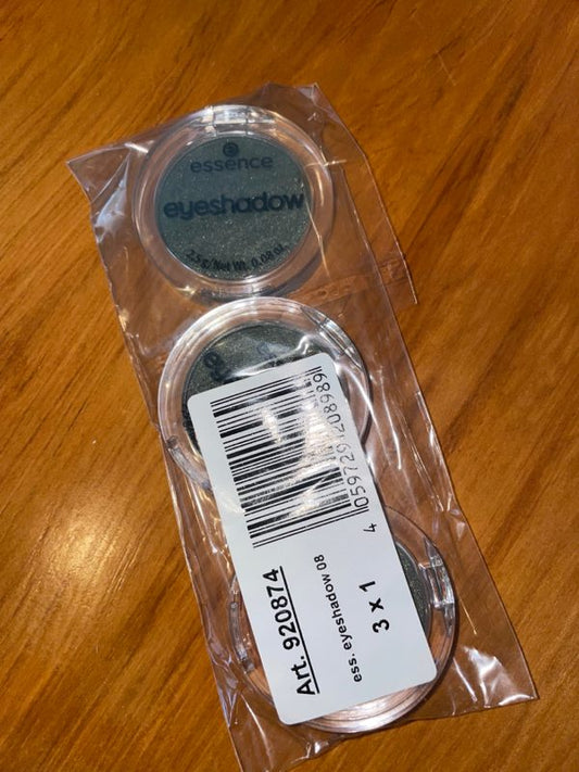 3 pack Essence Eyeshadow “08 Grinch”