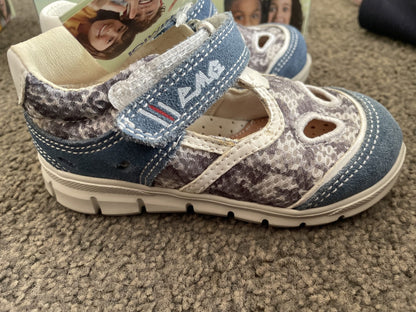 Brand New Quality Primigi Size 24 (US Infant 7) Italian Sandals