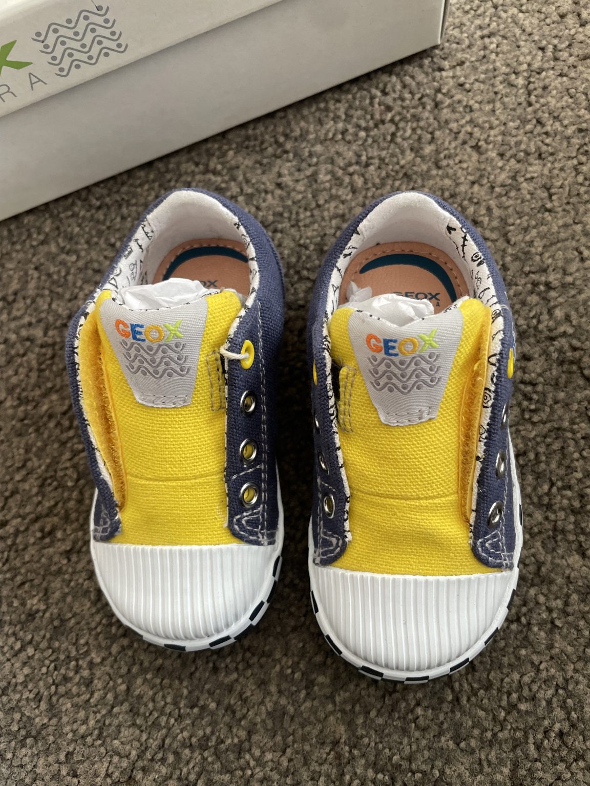 Brand New GEOX Respira Italian Sneakers - Infant 4.5