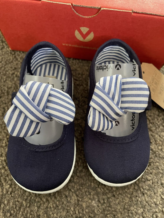 Brand New Quality Victoria Shoes- Size 5 US Infant