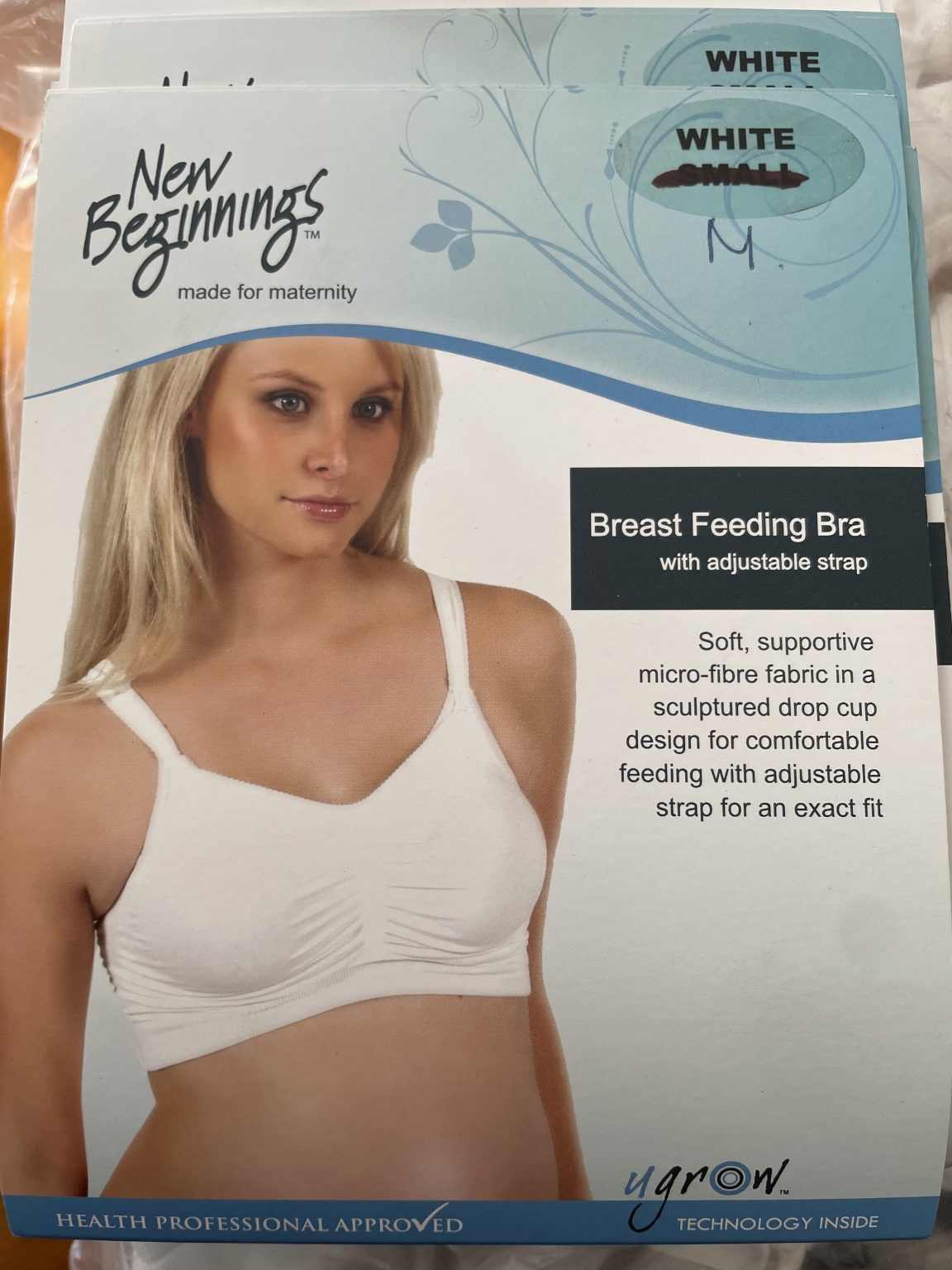 New Beginnings Size M Breast Feeding Bra in WHITE
