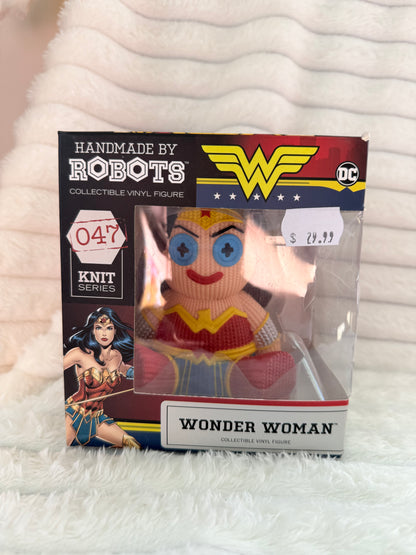 Handmade by Robots DC Wonder Woman Knit Series Vinyl Figure