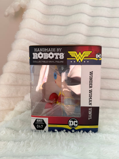 Handmade by Robots DC Wonder Woman Knit Series Vinyl Figure
