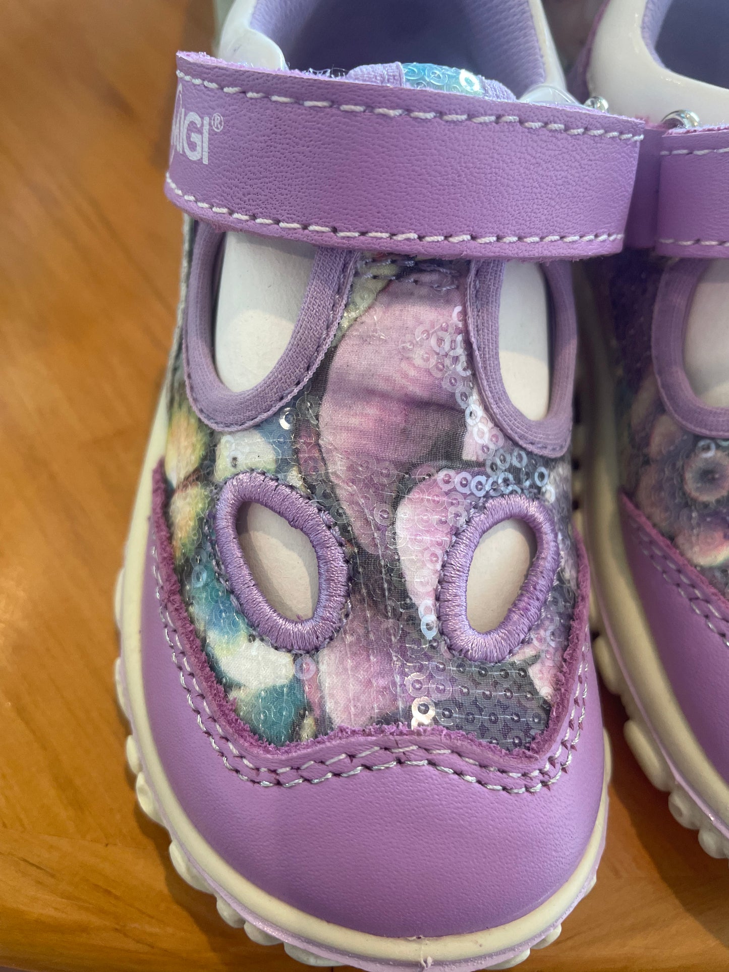 Brand New Quality Primigi Size 24 (US Infant 7) Italian Sandals