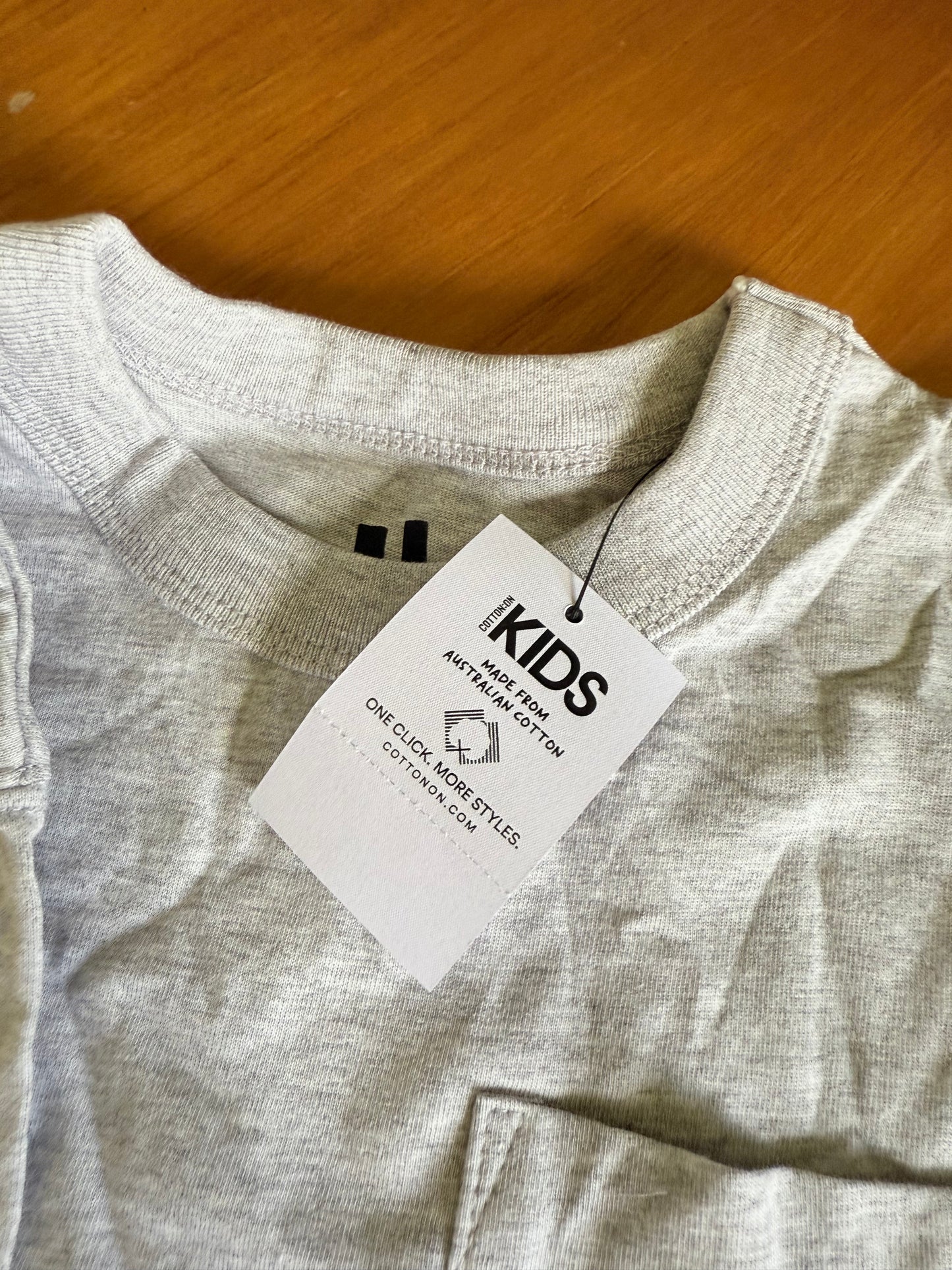 COTTON-ON KIDS Size 4 The Essential Short Sleeve Tee in Fog Grey Marle RRP $16.99