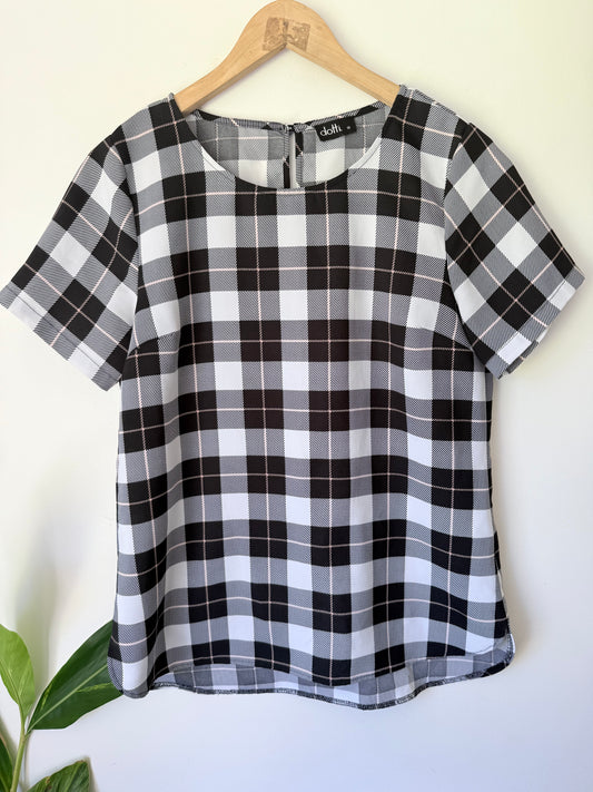 Dotti Size 10 Black & White Plaid Top