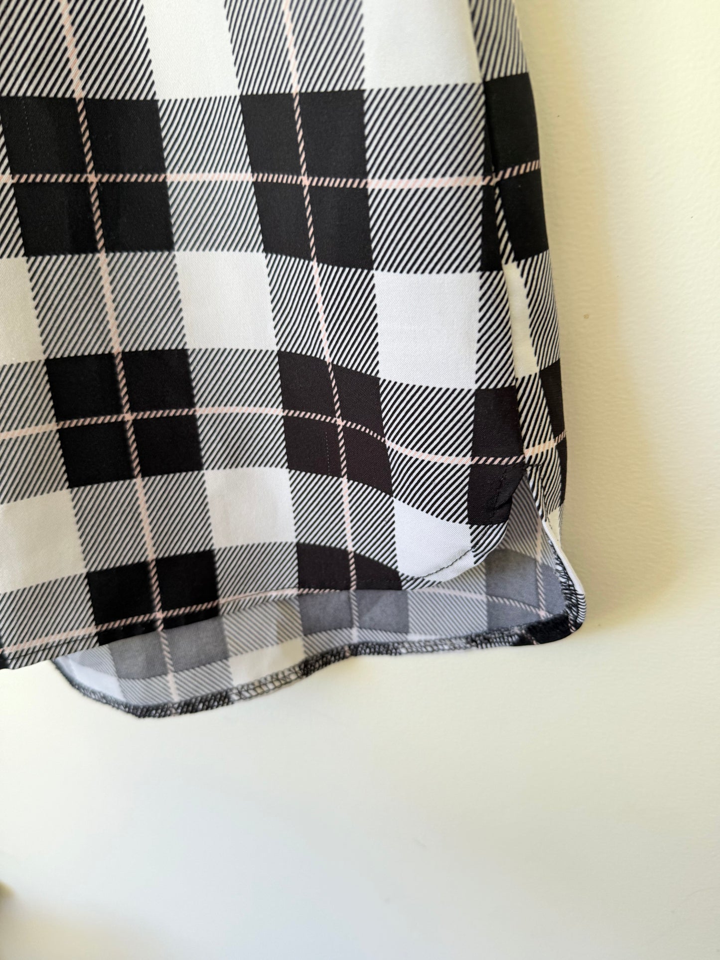 Dotti Size 10 Black & White Plaid Top