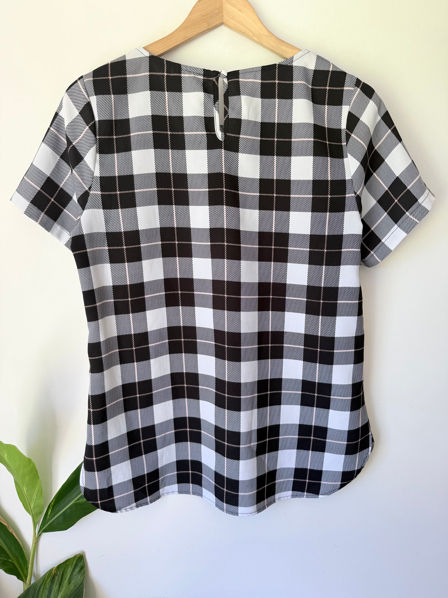 Dotti Size 10 Black & White Plaid Top
