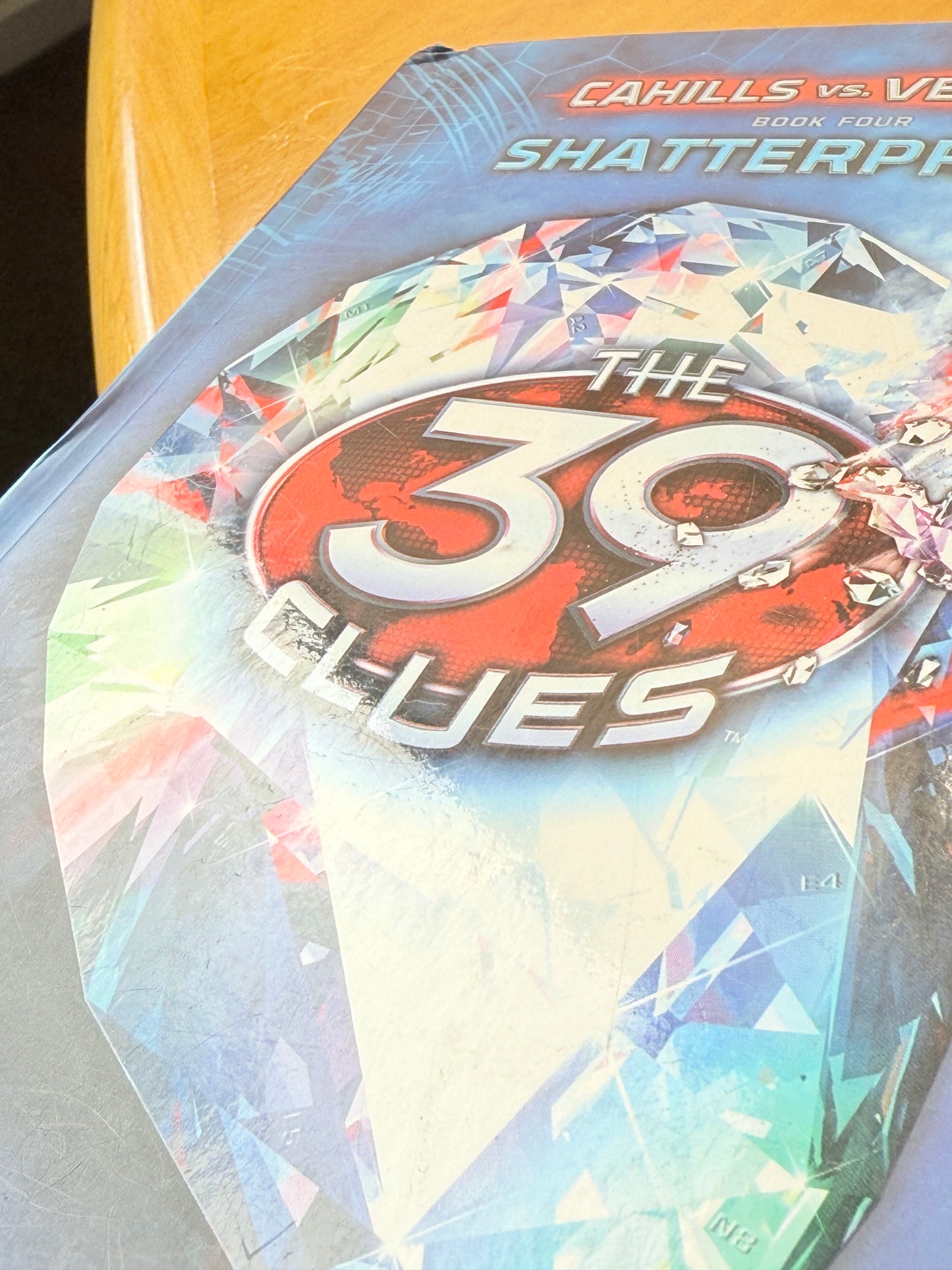 The 39 Clues: Cahills vs. Vespers: Shatterproof by Roland Smith