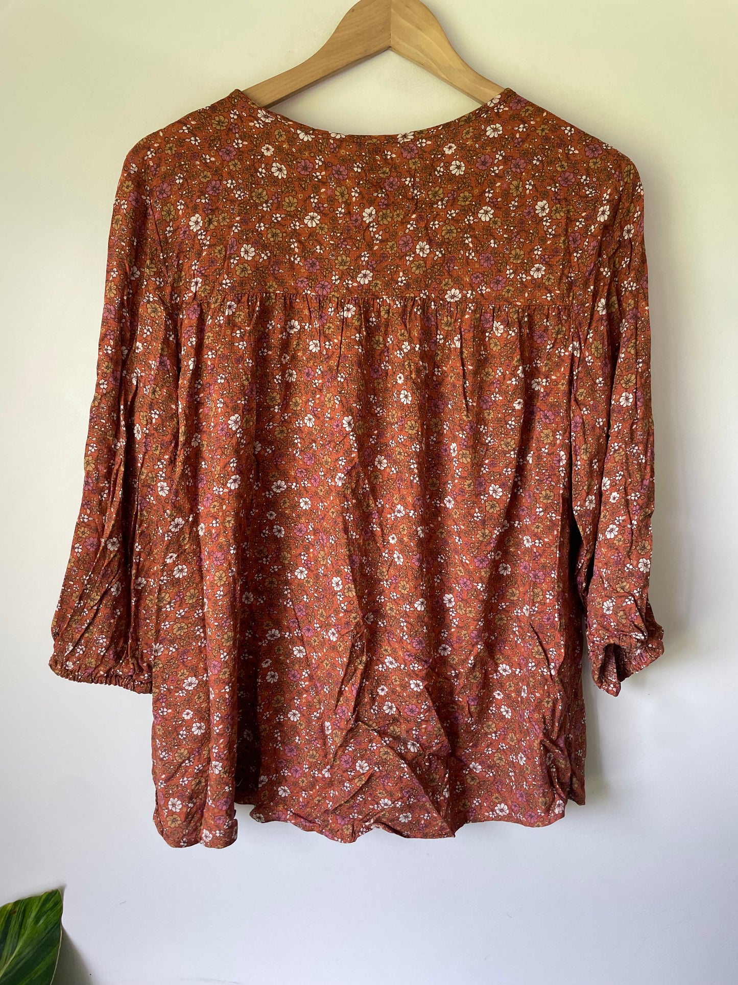 H&H Size 16 Floral Print Viscose Blouse RRP $25