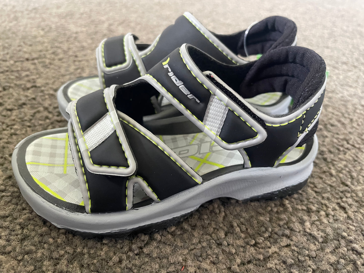 RIDER SANDALS Size 9 Rider K2 Comfort II Baby Black/Grey