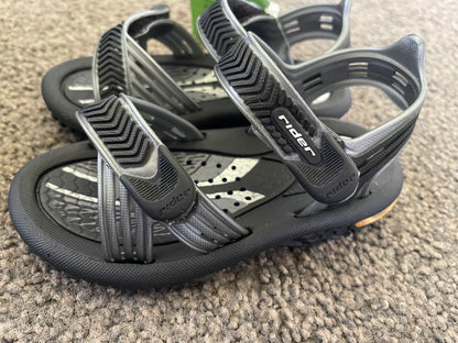 RIDER SANDALS Size 7 Rider Sand Games II Baby Black/Dark Grey