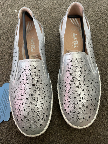 Just Bee Comfort - Catah - Silver Floral Slip-On Loafers - Size 38
