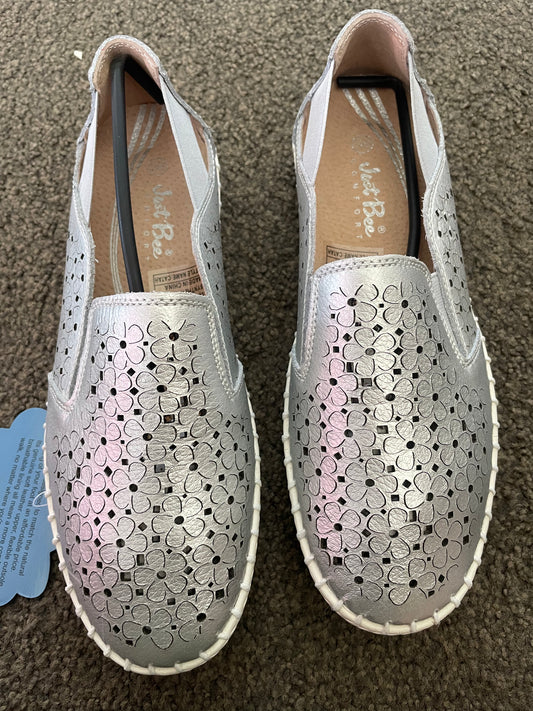 Just Bee Comfort - Catah - Silver Floral Slip-On Loafers - Size 38
